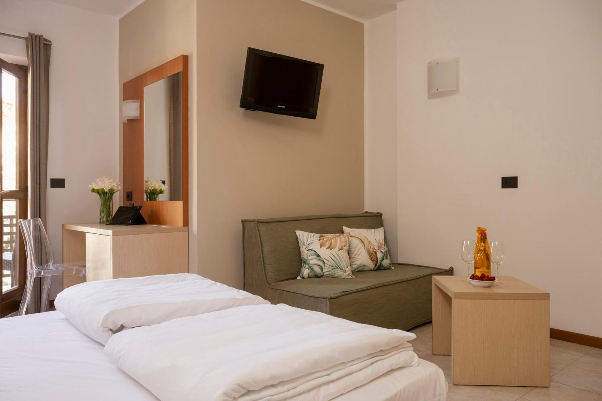 Hotel Coste Лимоне сул Гарда Екстериор снимка