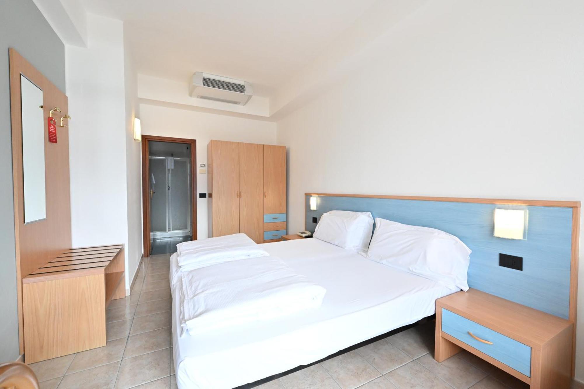 Hotel Coste Лимоне сул Гарда Екстериор снимка